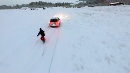 Voiture + Snowboard + Drone = Gros kiff