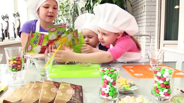 Вкусняшки из ЖЕЛЕ Готовим вместе с Настей, Ксюшей и Алисой. Видео рецепт-Ov3L3vHd6W0
