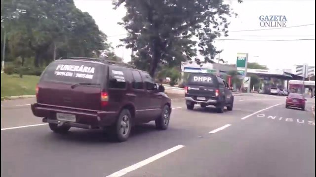 Policiais civis fazem cortejo pelas ruas de Vitória e Serra