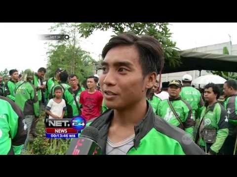 Solidaritas Para Ojek Online Datangi Pemakaman Korban Kecelakaan Fortuner - NET24