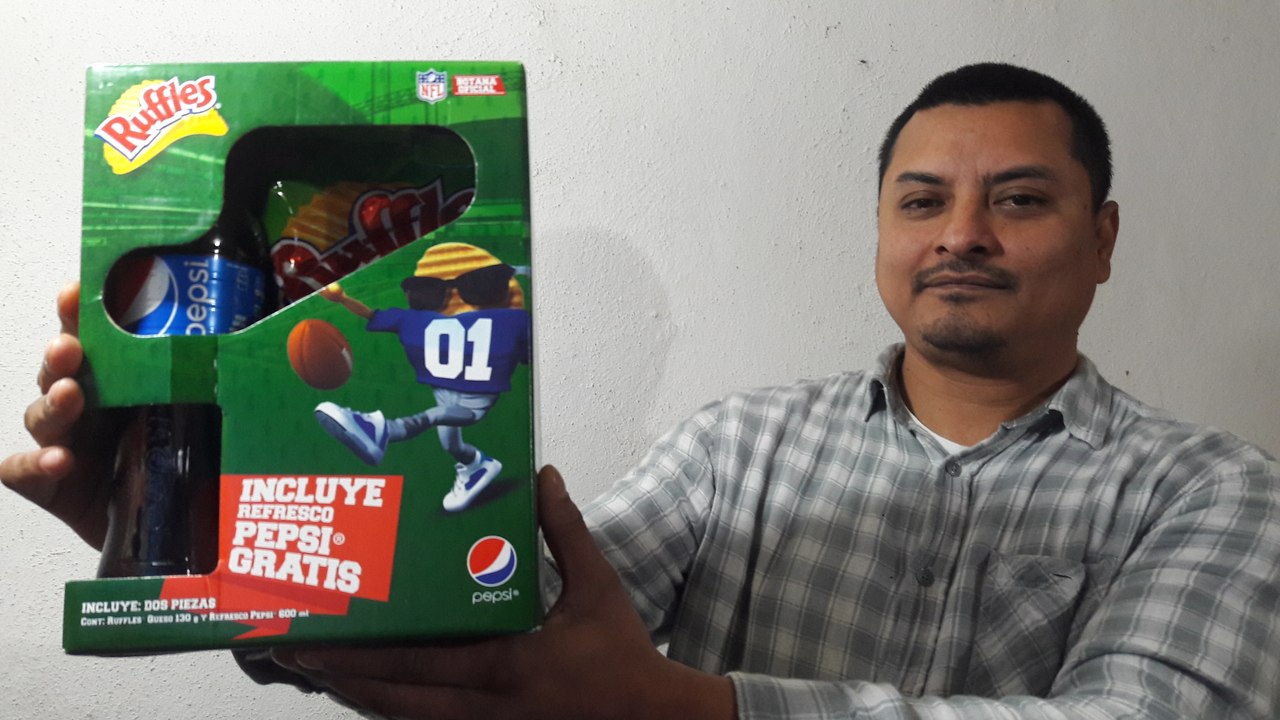 RUFFLES Y PEPSI UNBOXING BOTANA OFICIAL DE LA NFL SUPER BOWL SALSA PICANTE Y LIMON