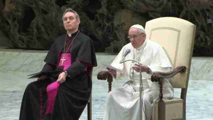 El papa pide combatir el crimen vergonzoso de trata de personas