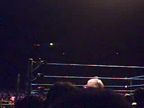 WWE SMACKDOWN LIVE TOUR BERCY MARK HENRY VS KANE 2
