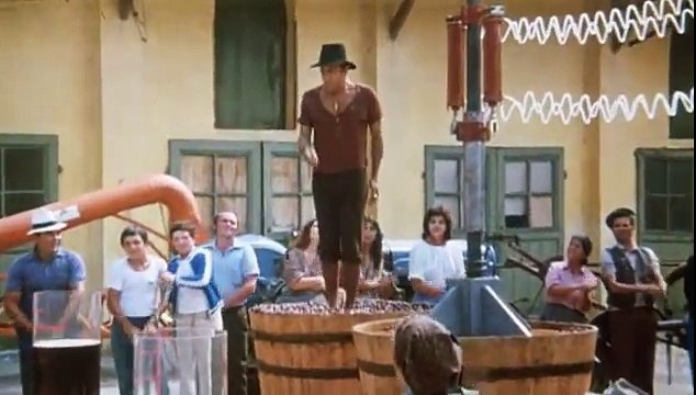 Адриано Челентано - Танец на Винограде из фильма Укрощение Строптивого (Clown -