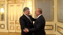 Çavuşoğlu, Ukrayna Devlet Başkanı Poroşenko Ile Bir Araya Geldi