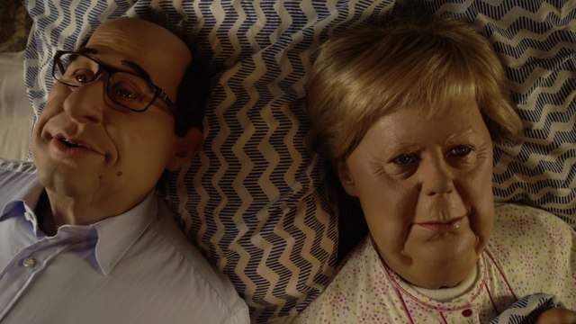 When François Hollande met Angela Merkel - The Guignols - CANAL+