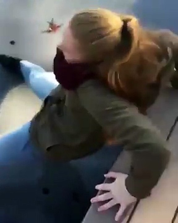 Buzun üstünde hareket yapmaya çalışan kızın sonu