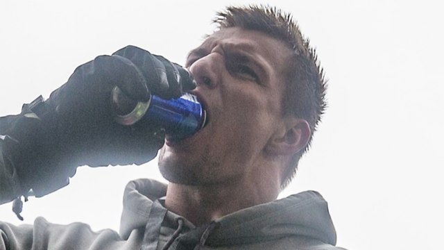 Gronk Makes One-Handed Beer Catch During Patriots Super Bowl Parade, Gets HAMMERED