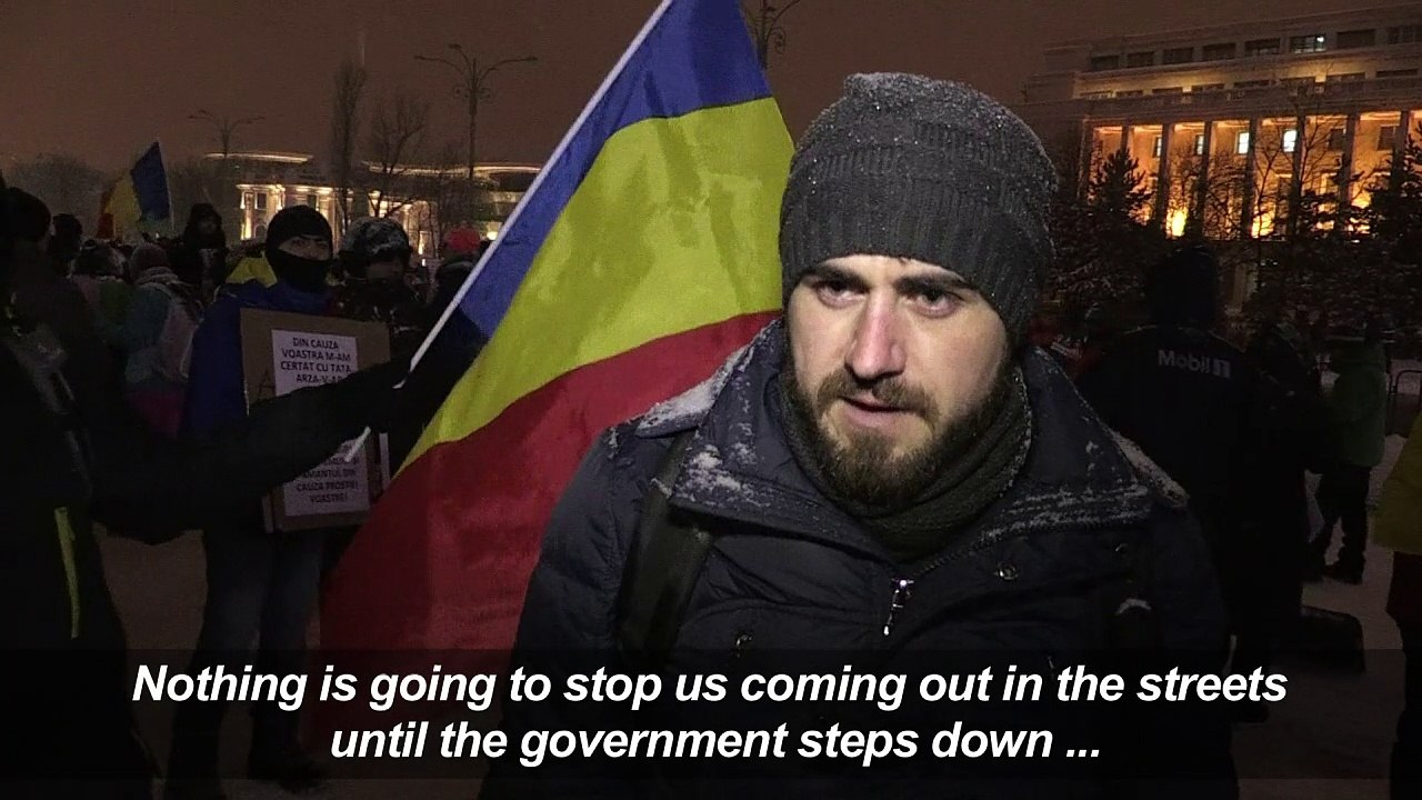 Protests continue as Romanian PM survives no-confidence vote