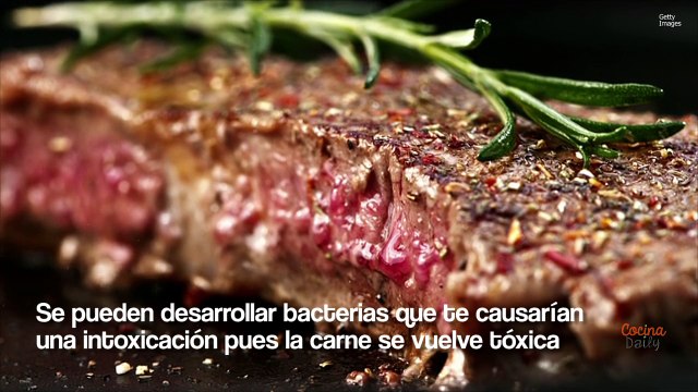 Alimentos que podrían ser tóxicos si los calientas en microondas