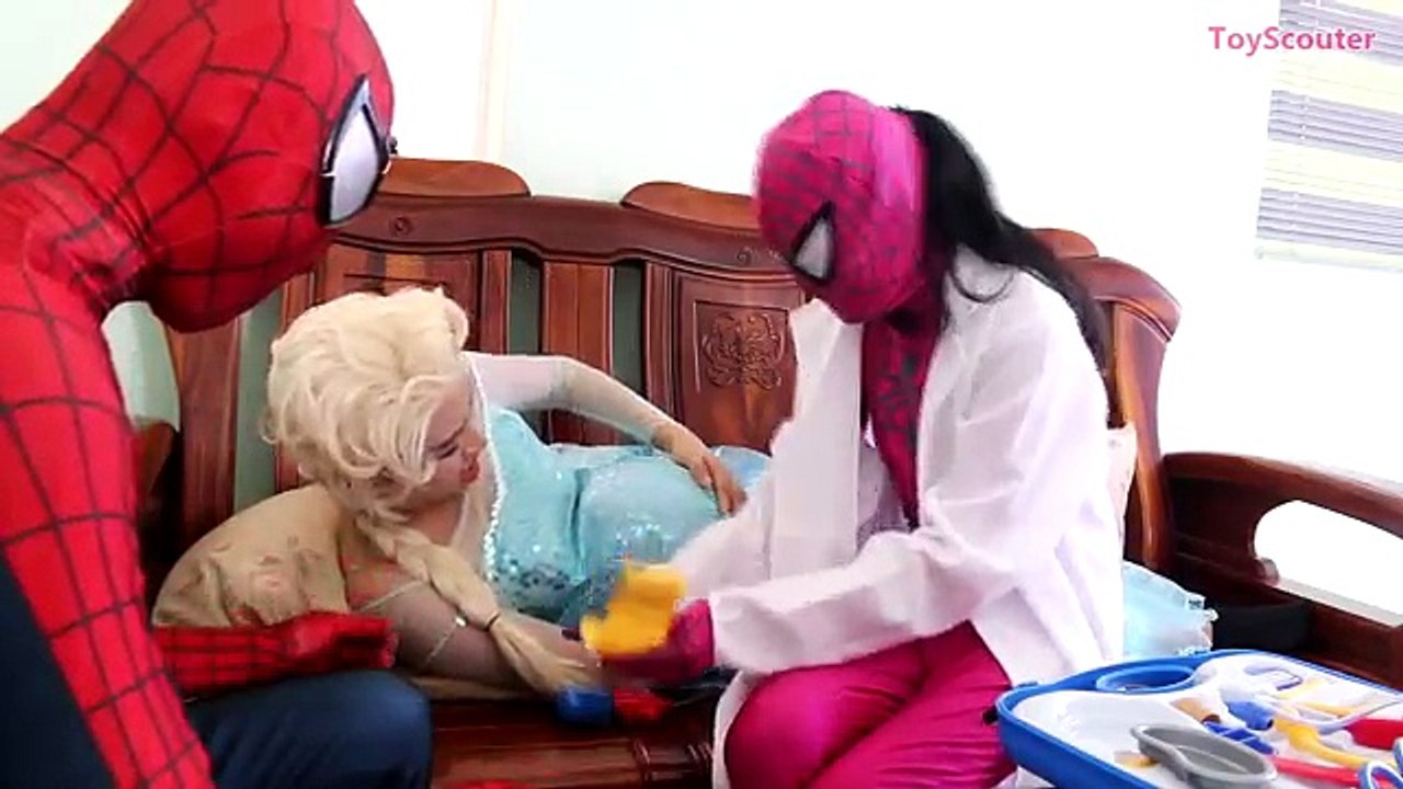 ELSA PREGNANT vs BABY VENOM w/ Spiderman & Doctor Spidergirl - Funny Real Life Superhero Movie