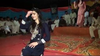 اتنی خوبصورت لڑکی کا ڈانس آپ نے پوری زندگی میں نہیں دیکھا ہو