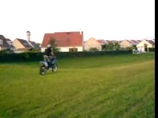 SURVILLE - SAUT DE BECANE