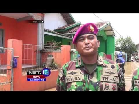 TNI AL Beri Bantuan Logistik dan Kesehatan Korban Banjir di Bandung - NET12