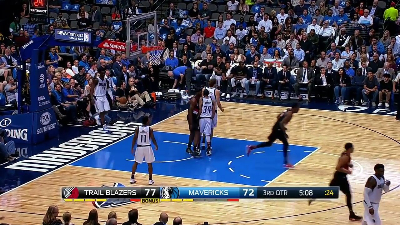 CJ McCollum Game Winner! Evan Turner Breaks Hand! Blazers vs Mavericks-1jzCDg4OfzE