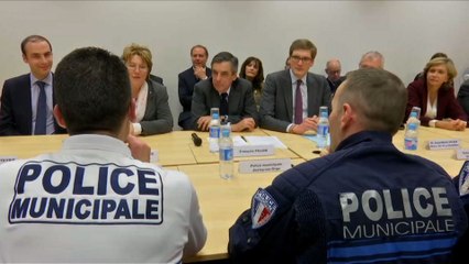 Affaire Théo: les "fautes doivent être sanctionnées" (Fillon)