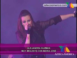 Ale Guzman molesta con Maria Jose