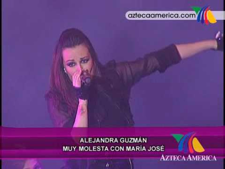 Ale Guzman molesta con Maria Jose