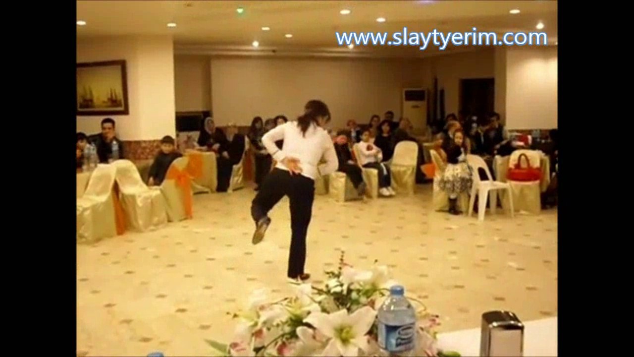 İşte Ege Kadını İşte Ege Zeybeği