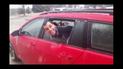 On voit ça qu'au Canada... tarés!