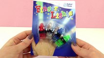 FINGER LIGHTS _ Mains discos ou des pointeurs laser pour faire peur aux chats _ Démo-fL9o2RHjM34