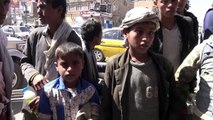 الجوع يدفع مئات الاطفال اليمنيين الى الشارع للتسوّل