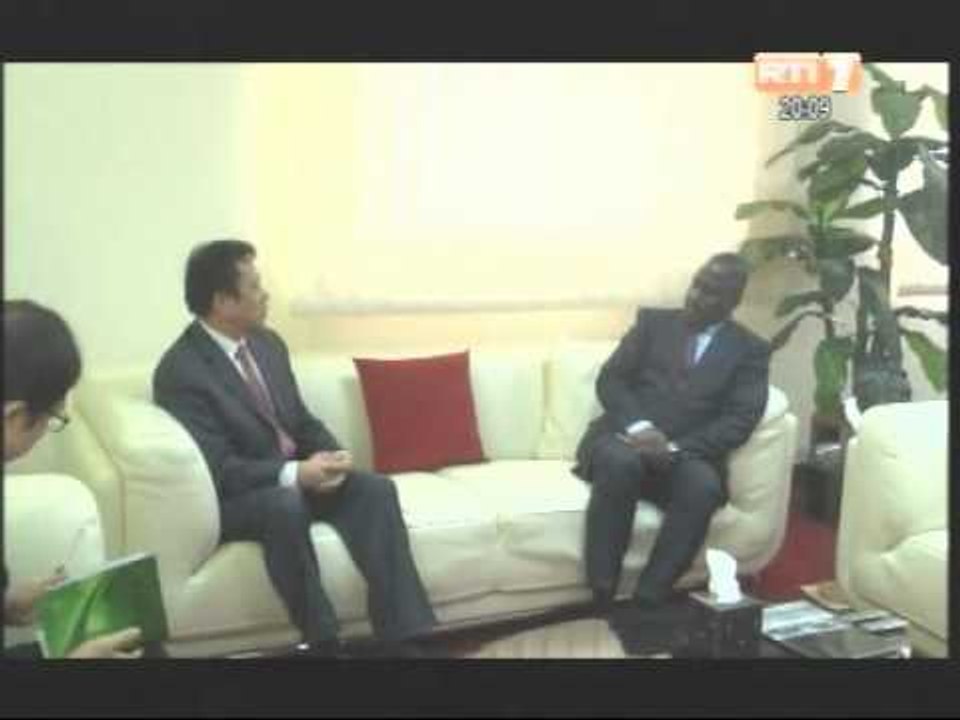 L'ambassadeur de la chine annonce l'arrivée de plusieurs hommes d'affaires chinois