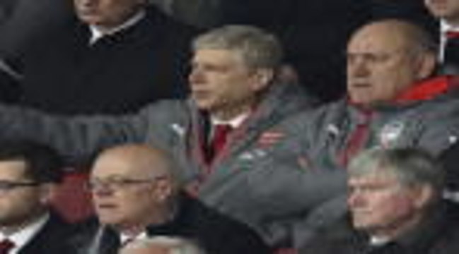 Wenger wants fans behind Arsenal after 'difficult week'