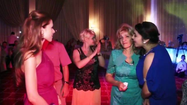 Сын растрогал гостей до слёз песней о маме! Вот так нужно воспитывать сыновей!