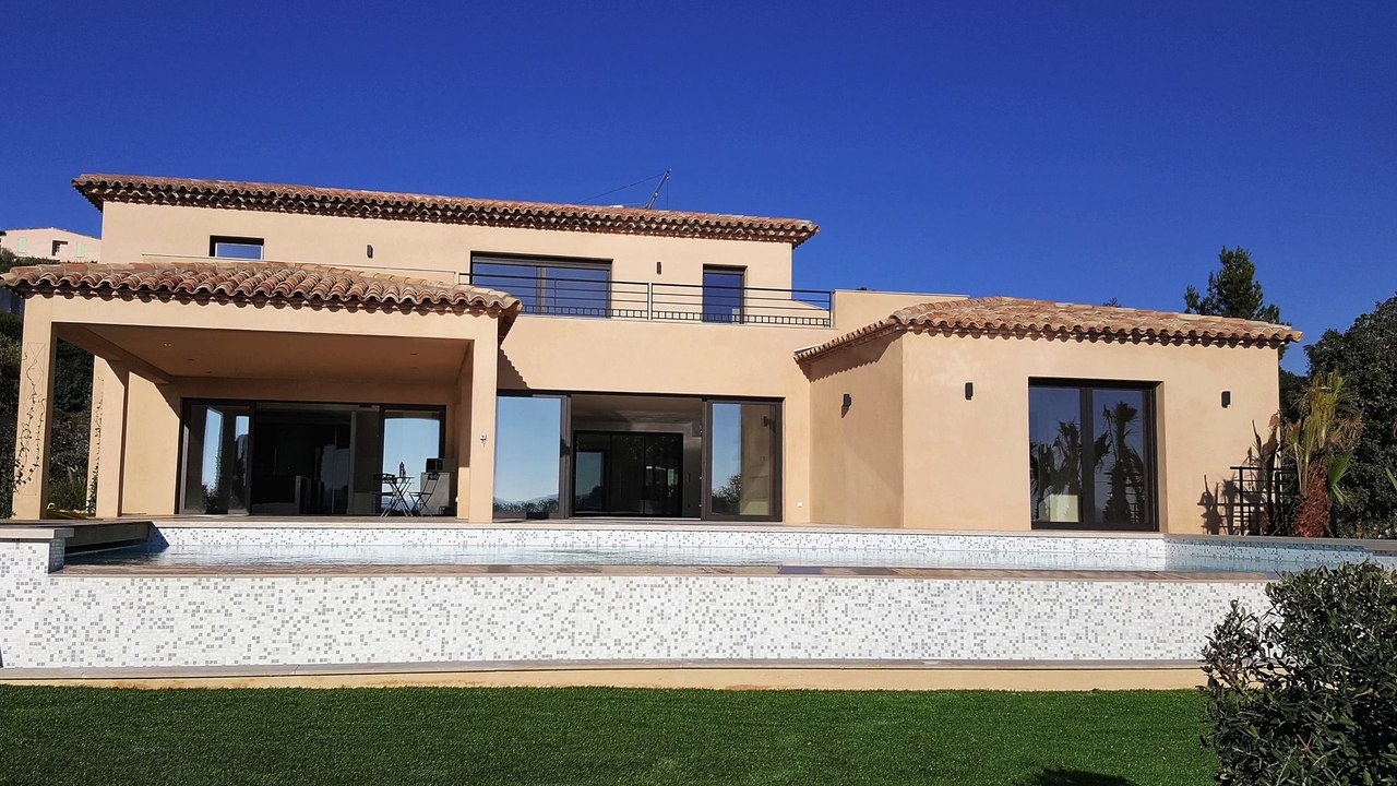 Sainte-Maxime Vente Villa - Proche plages - Vu mer sur golfe de Saint-Tropez - 220 m²