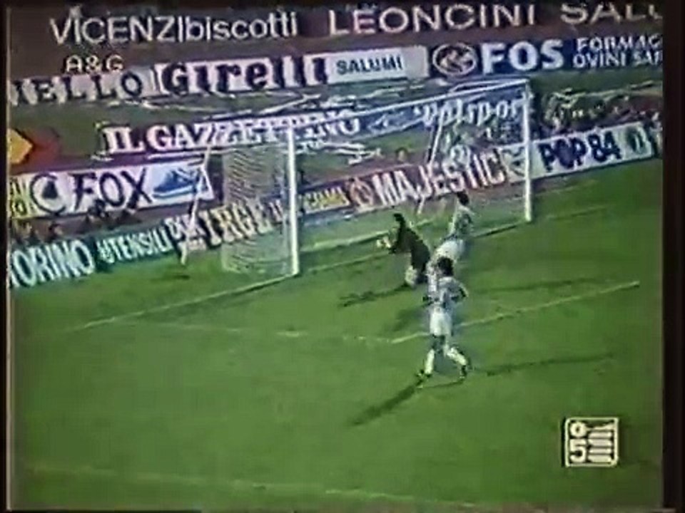 23.10.1985 - 1985-1986 European Champion Clubs' Cup 2nd Round 1st Leg Hellas Verona 0-0 Juventus