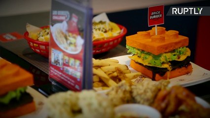 ハンバーガーもブロック型！レゴがテーマのレストラン