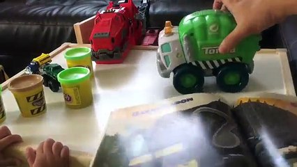 DinoTrux Play Doh Скорость сборки DinoTrux Сезон 2 Rollodon Fan Предсказание FamilyToyReview