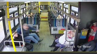 Impactante choque entre una camioneta y un autobús en Nueva York