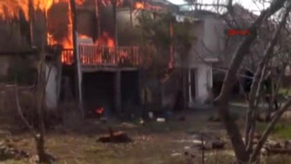 Osmaniye Ahşap Köy Evi Yandı