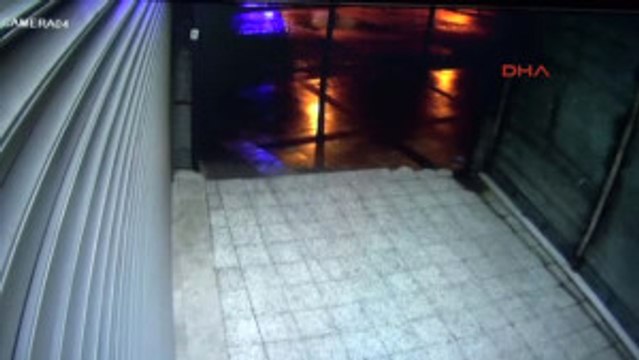 Denizli'de Tarihi Çarşıda Kuruyemiş Hırsızlığı