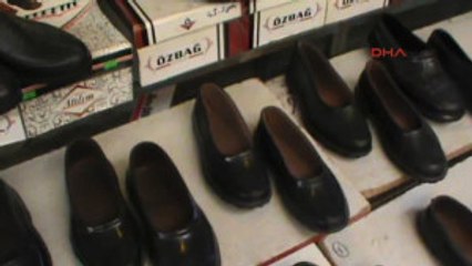 Çorum "Kara Lastik" Ayakkabılar Raflardaki Yerini Koruyor