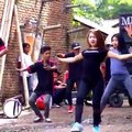 Asik Joget Dangdutan