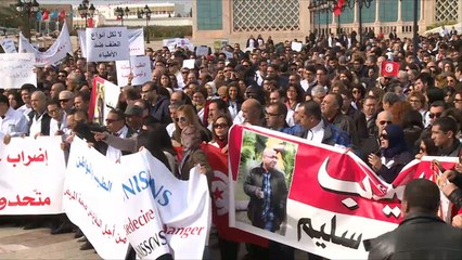 أطباء تونسيون يحتجون على سوء المعاملة