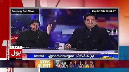 下载视频: Amir Liaquat Grilling On Hamid Mir For Not Condemning The Pages Of Bloggers