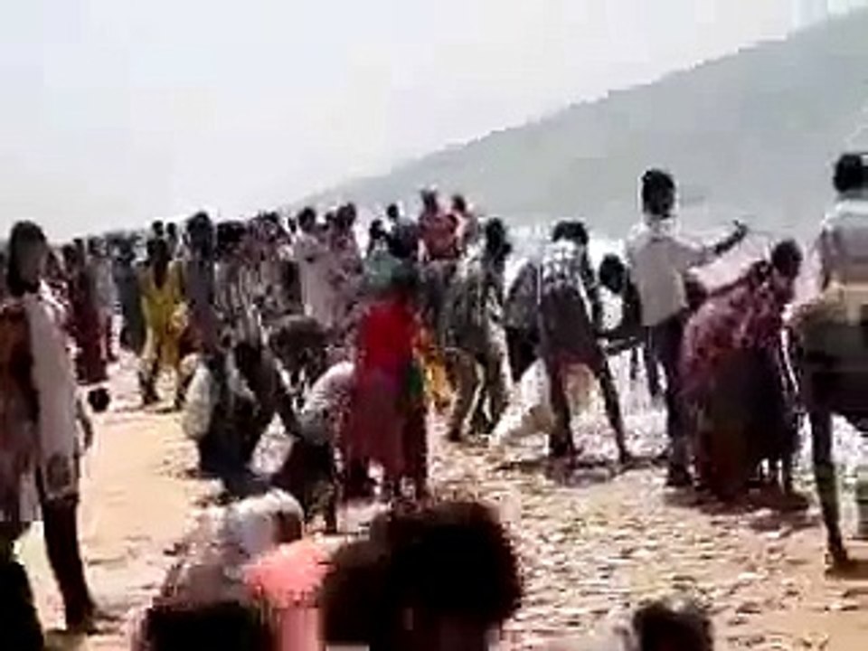 الله لما يعطي يدهش...سبحان الله