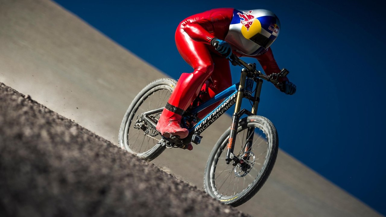 Max Stöckl Sets WORLD RECORD Fastest MTB Downhill Speed: 167KPH!