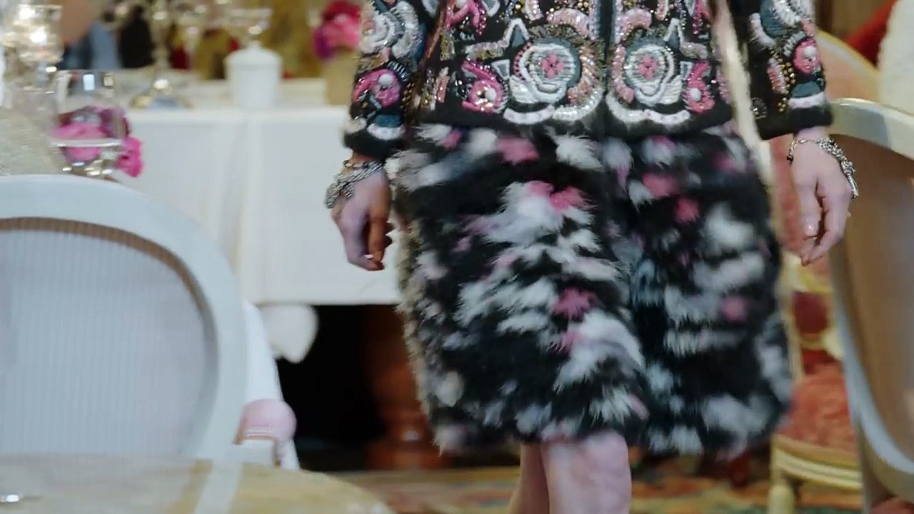 Inside the Maisons d'Art - Paris Cosmopolite 2016_17 Métiers d'Art CHANEL Collection-XST-mBc9IYI