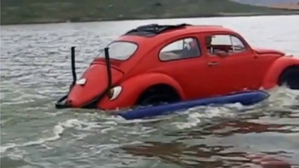 FUSCA TUBINADO ANDA ATE NO MAR  ISTO É INCRIVEL CONFIRA