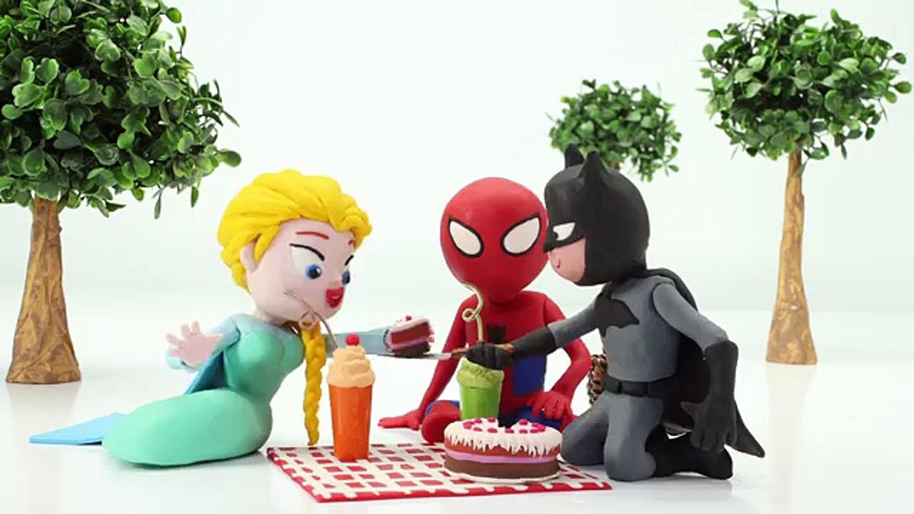 BIG GIANT VS FROZEN ELSA !! w/ Spiderman Pink Spidergirl Joker Superhero in Real Life Prank Movies