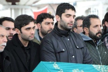 'Eşkıya ünyaya Hükümdar Olmaz' Oyuncuları Tam Kadro Cenazeye Katıldı