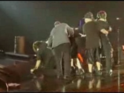 Rob Gee Beating - Sensation Black 2006