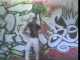 tom en mode tektonik