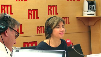 Menace terroriste : "Paris bunkerisé, mais Paris vidé", raille Pascal Praud