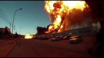 Explosion impressionnante d'une usine de produits chimiques en Espagne